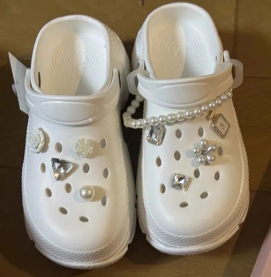 slippers